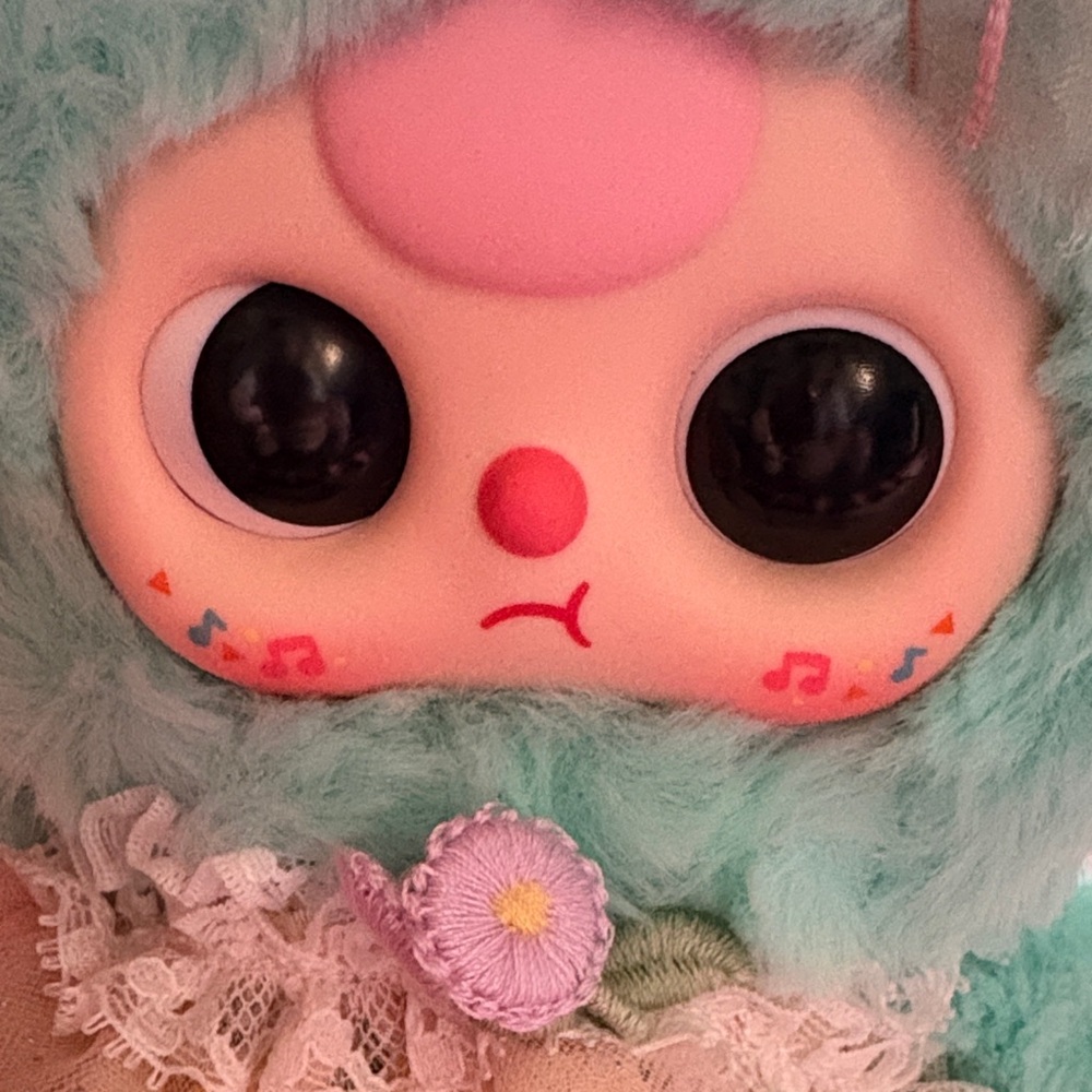 Lily Rabbit Town V4 - Picture 4 of 8